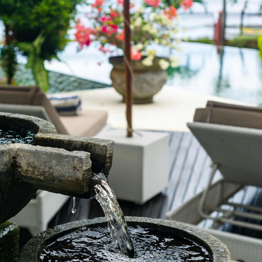 Tri Murti - zDetials